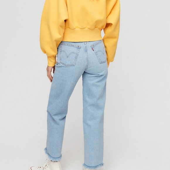 Levi's Rib Cage Jeans with Belt size 28 - Picture 2 of 10